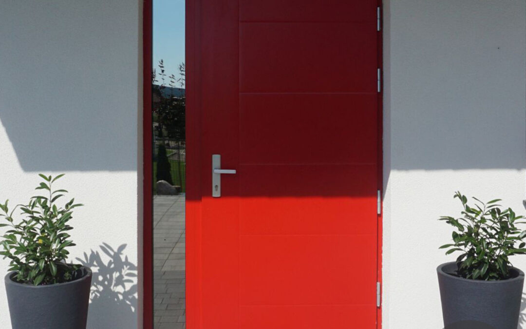 Kolorowe drzwi wejściowe